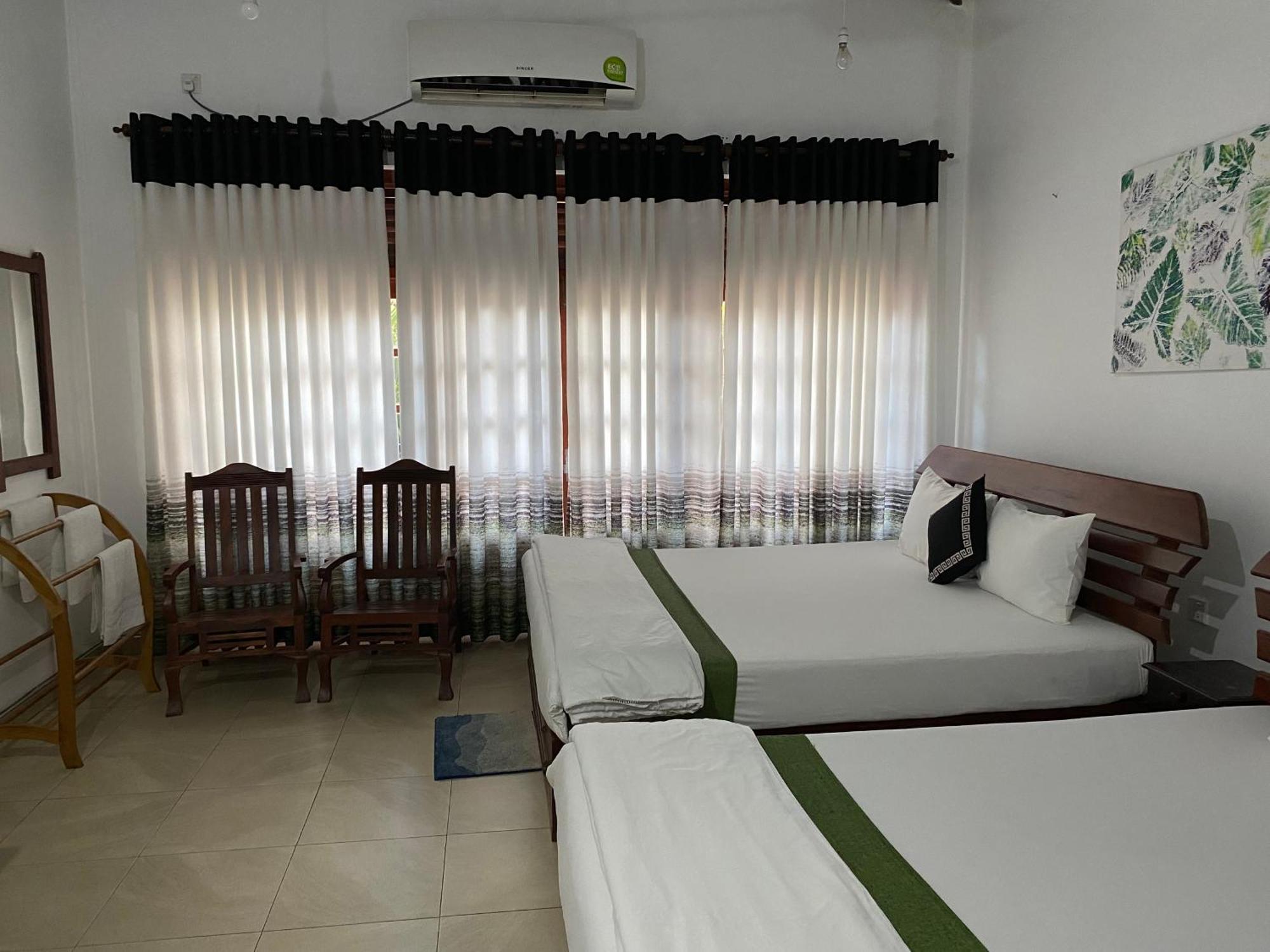 Why Not Palace Anuradhapura Exterior photo